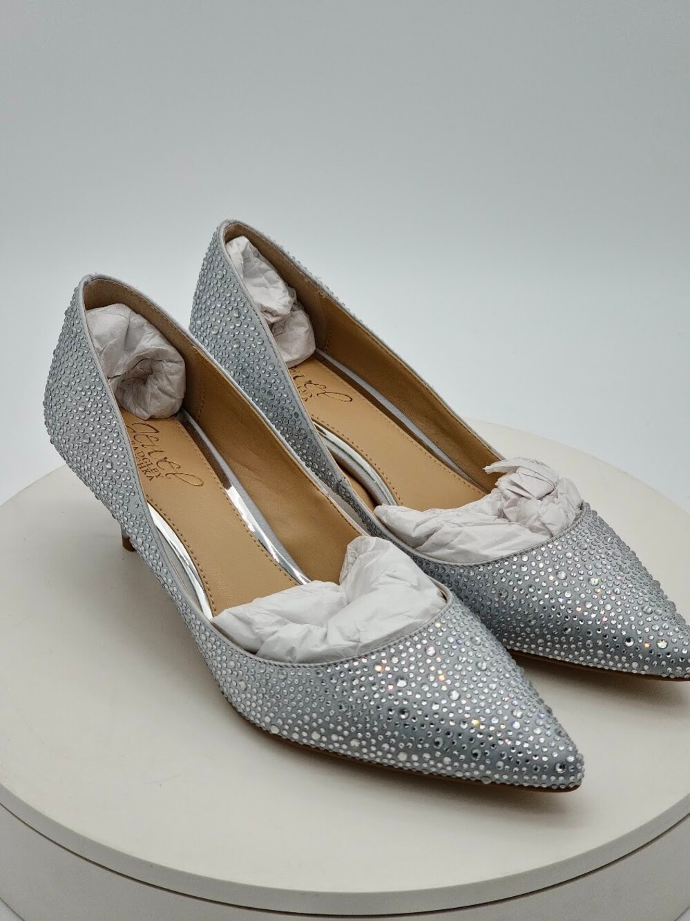 Jewel Badgley Mischka Jewel Frenchie Women’s Silver Rhinestone Pumps Size 7 NEW